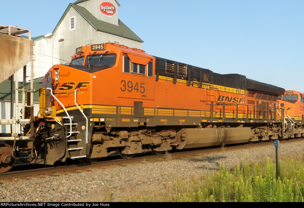 BNSF 3945